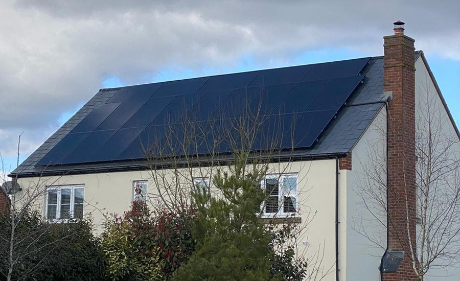 How Solar Panels Reduce Carbon Emissions